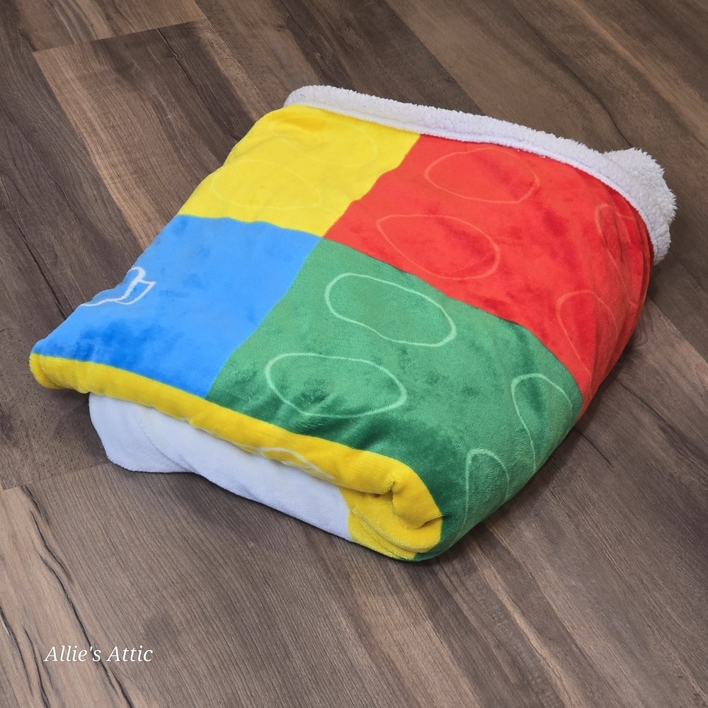 LEGO VIP Fleece Blanket Couch Bed Throw Room Decor Limited Edition 5007622